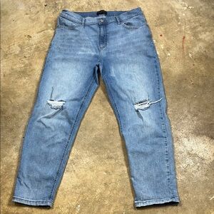 Banana Republic Light/medium Blue Distressed girlfriend Jeans
Size: 14/32